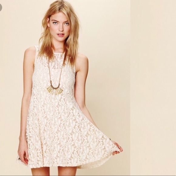 🆕 Free People Lace Ivory Dress. Fully Underlined & Stretchy. NWT - Picture 2 of 8